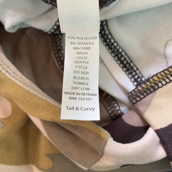 Tall and Curvy Camo LuLaRoe Leggings - Picture 3 of 3